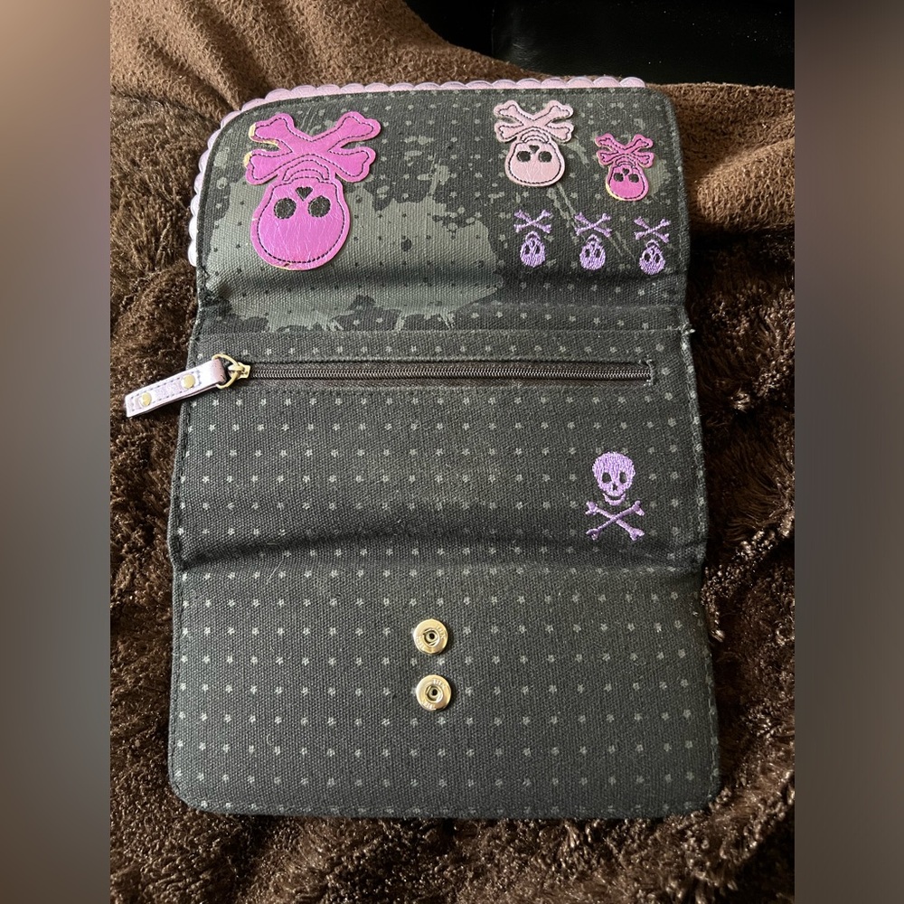 Loungefly Metallic Skull Wallet - Metallic Purple - Picture 2 of 9